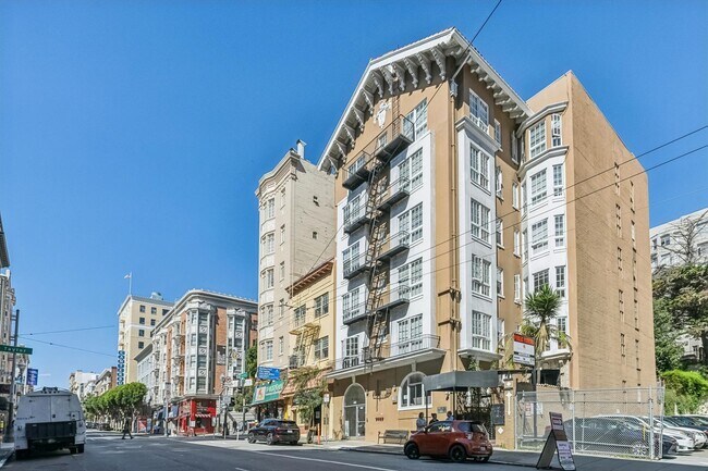 Building Photo - 690 Sutter St