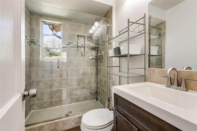 Building Photo - 2140 Montalba Ave