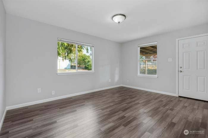 Building Photo - 1506-1506 110th St S