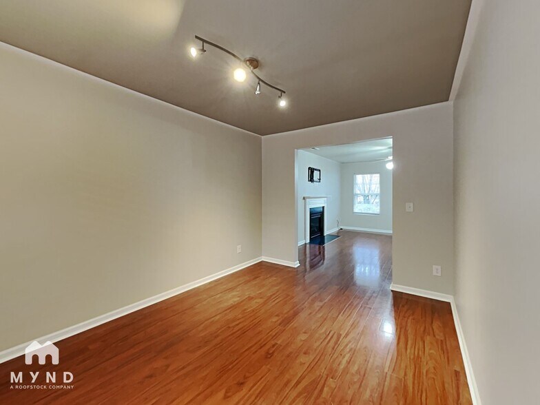 Building Photo - 3818 Chehaw Dr