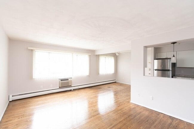 Building Photo - 154 Woodhill Dr