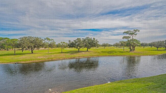 Building Photo - 7405 W Country Club Dr N