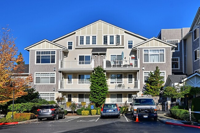 Primary Photo - Mukilteo Golf Course View Condo