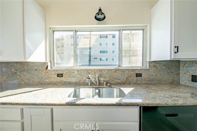 Building Photo - 311 Edgewater Pl