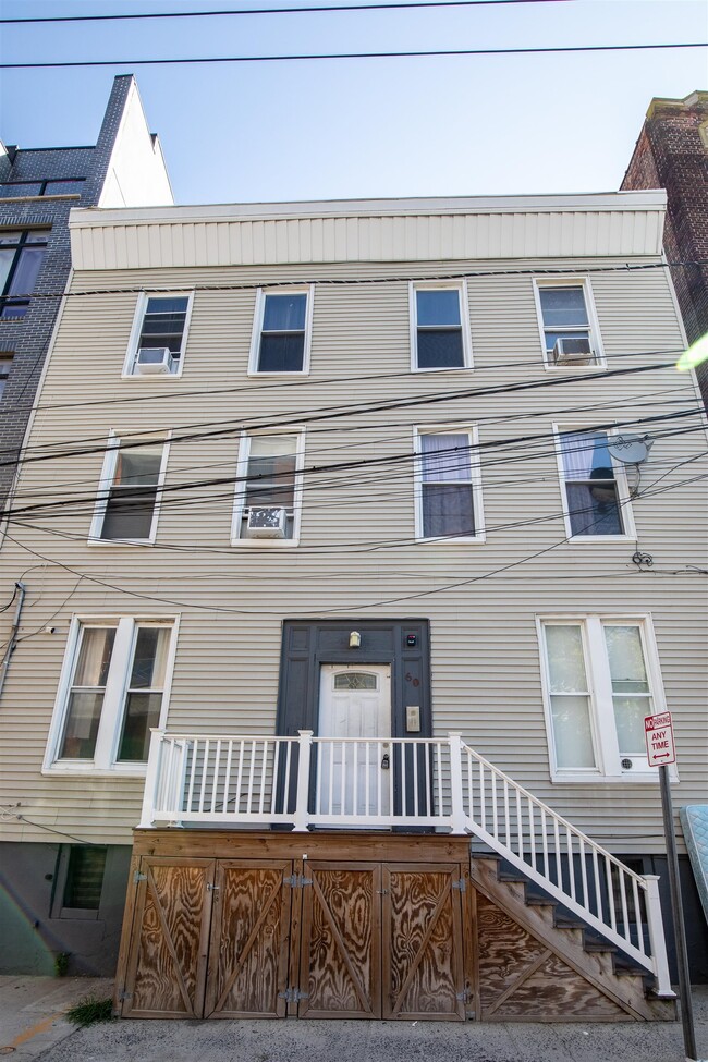 Building Photo - 60 Newkirk St