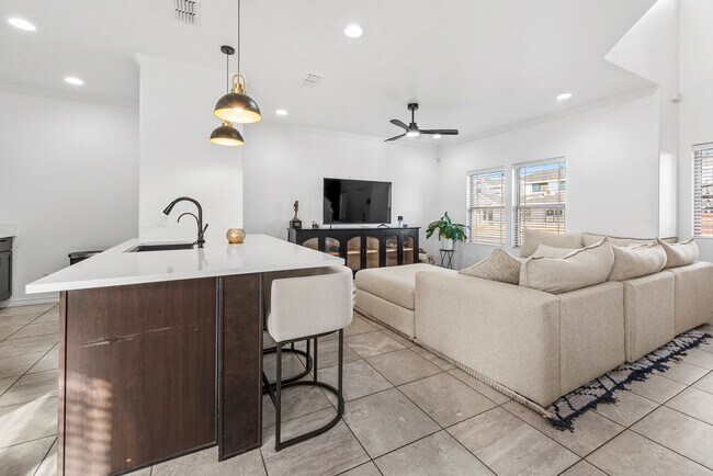 Building Photo - 201 Old Course Rd