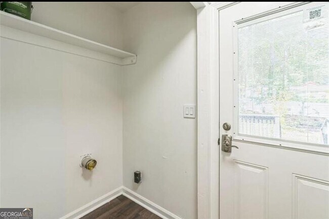 Building Photo - 2851 Forrest Hills Dr SW