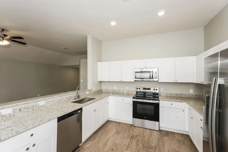 Building Photo - 405 Heritage Dr