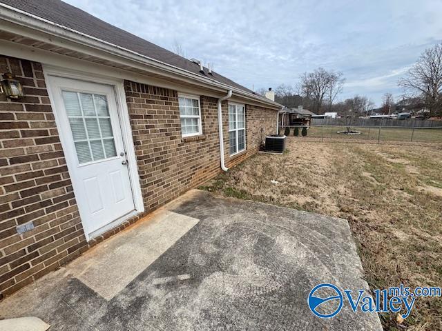 Building Photo - 302 Earnhardt Dr