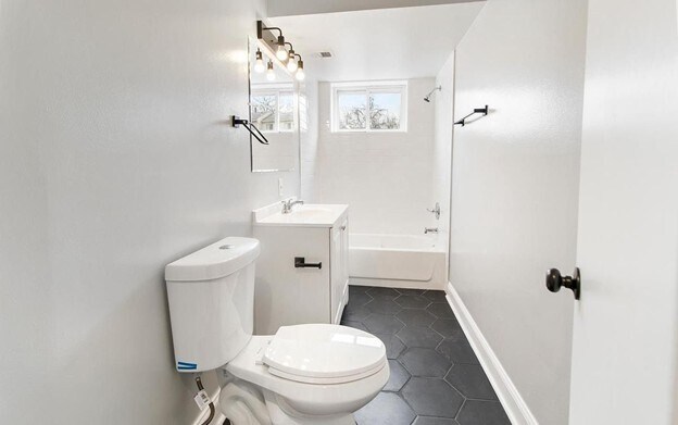 Building Photo - 3538 Edwards St