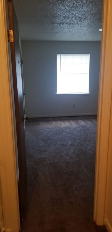 Building Photo - 1712 Sanford Dr