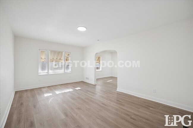 Building Photo - 5455 Douglas Rd