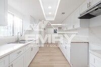 Building Photo - 3 Bedroom 1 Bathroom House for Rent Fishburn Ave Bell CA