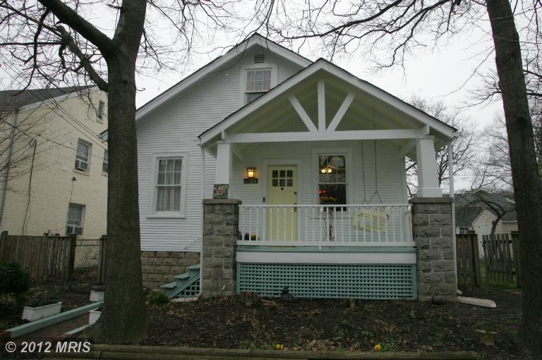 Building Photo - 1041 Taussig Place Northeast