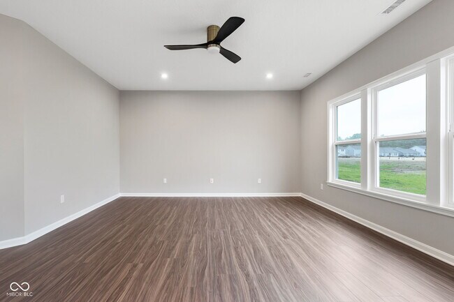 Building Photo - 335 Atlas Dr