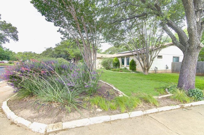 Building Photo - 12430 Wycliff Ln