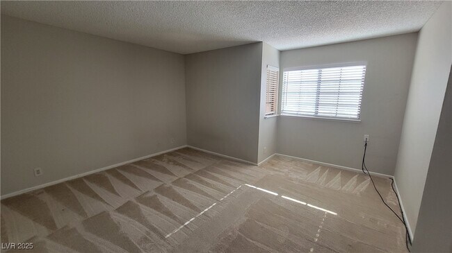 Building Photo - 8700 Captains Pl