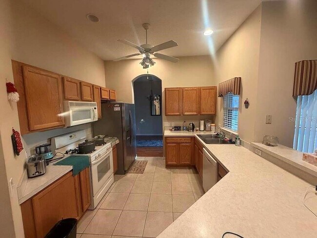 Building Photo - 713 Mountain Ash Way