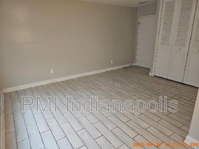 Building Photo - 5824 E Washington St