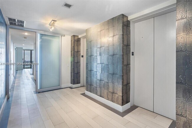 Building Photo - 1100 Biscayne Blvd