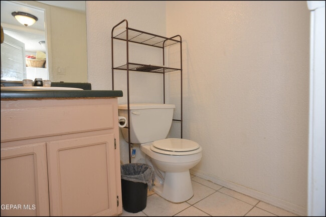 Building Photo - 7528 Luz De Lumbre Ave