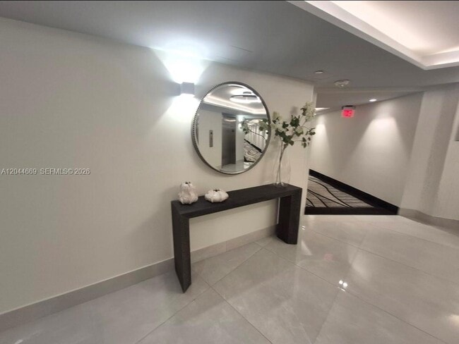 Building Photo - 3180 S Ocean Dr
