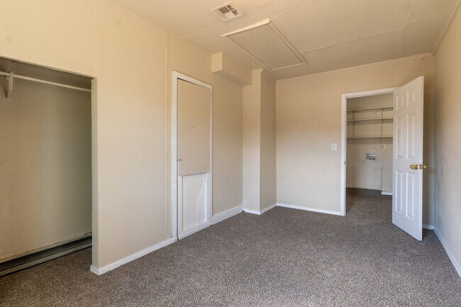Building Photo - Spacious Rent to Own in South OKC!