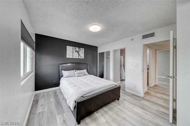 Building Photo - 4770 S Topaz St