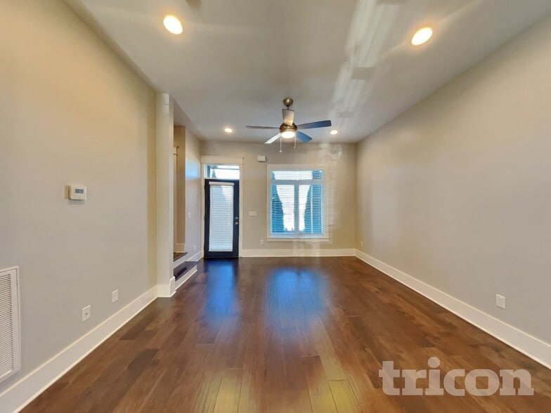 Building Photo - 6813 Charlotte Pike