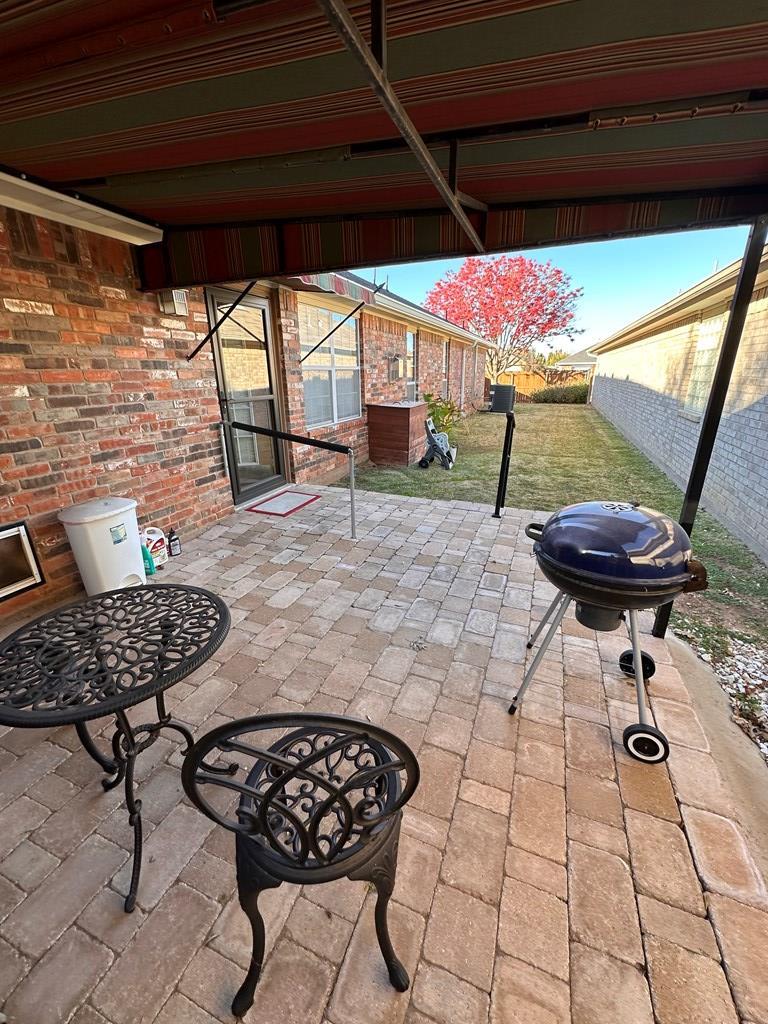 Building Photo - 4230 Green Meadow Dr