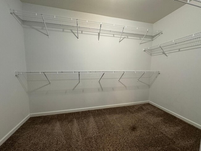 Building Photo - 115 Fortress Dr