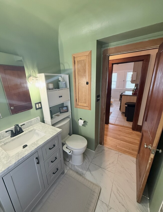 Building Photo - 1344 N 58th St