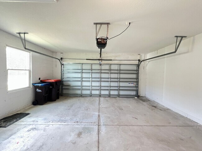 Building Photo - Spacious 4-Bedroom Smart Home in Belleview | No HOA Application Required - PROMO!! NO LEASE ADMIN...