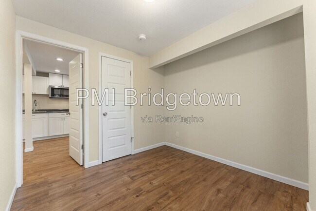 Building Photo - 1115 13th St