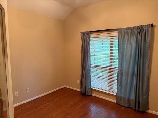 Building Photo - 98 Black Swan Pl