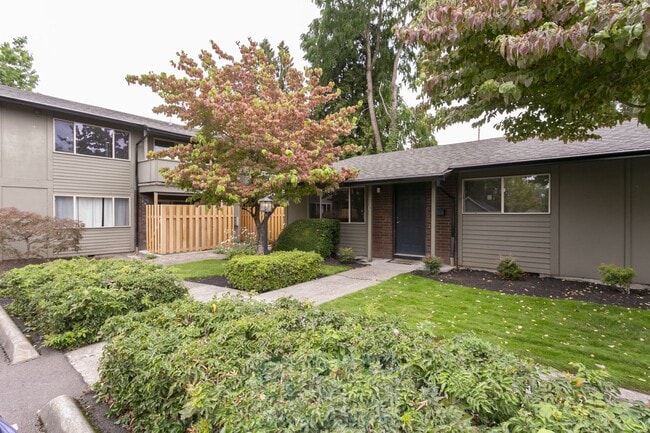 Building Photo - Charming two Bedroom in Mt. Tabor