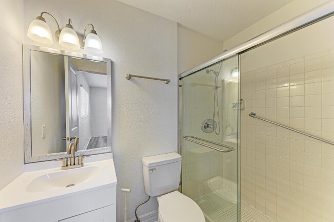 Building Photo - 616 Guild Dr