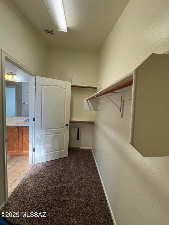 Building Photo - 6590 E Cooperstown Dr