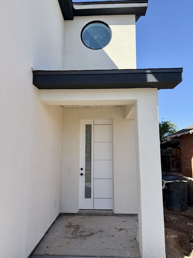 Building Photo - 1204 S Central Ave