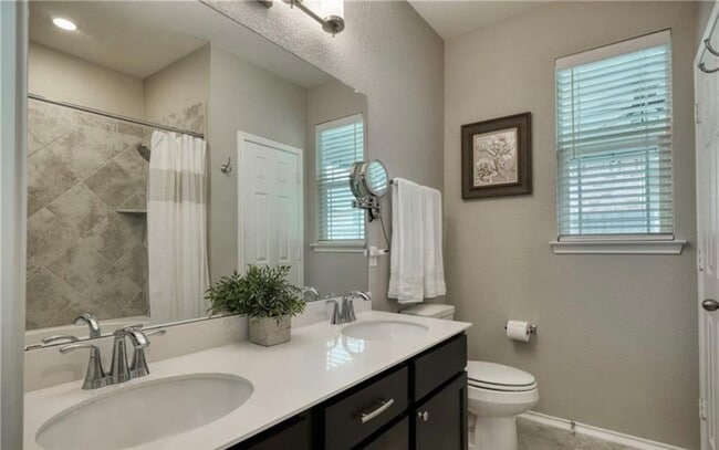 Building Photo - 109 Muenster Dr