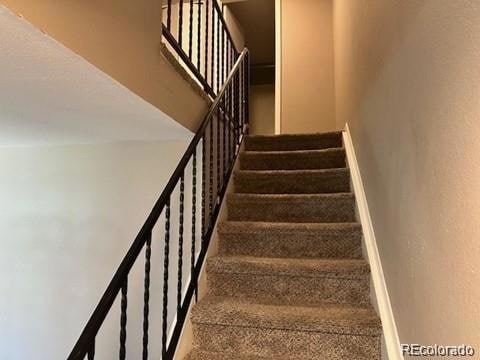 Building Photo - 1253 S Troy St