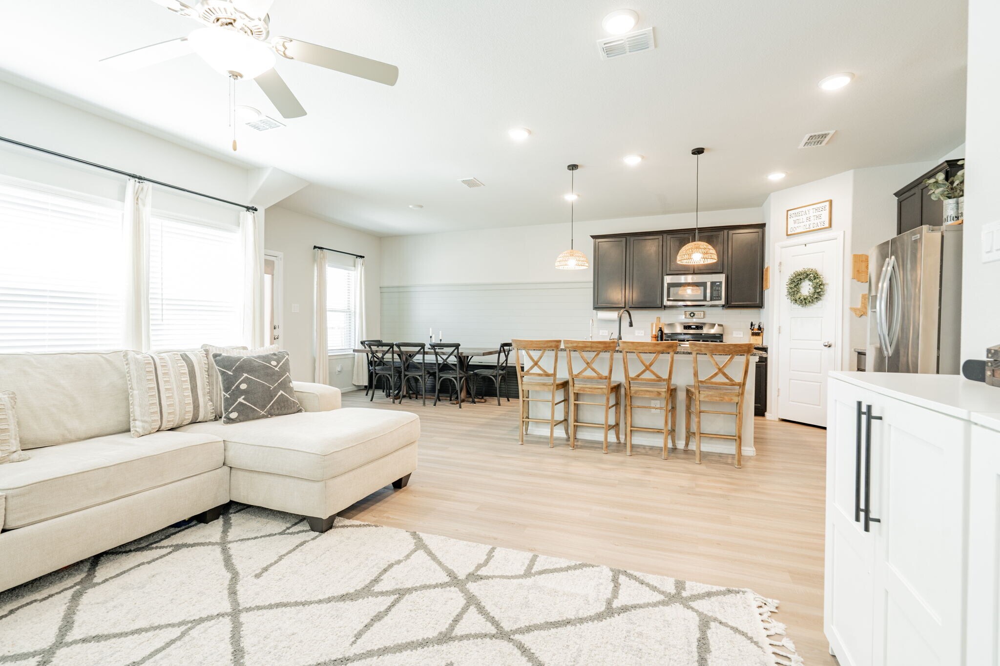 Living Room/Kitchen - 1812 Damianita Dr