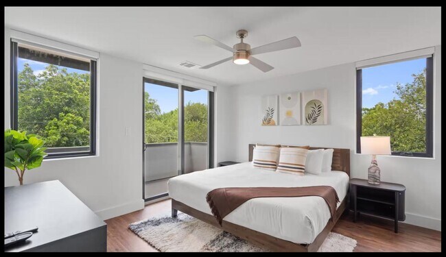 Building Photo - 5515 Humming Bird Ln