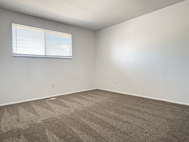 Building Photo - 403 N Morton Dr