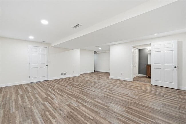 Building Photo - 2810 Shaw Rd