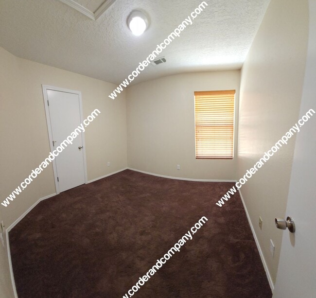 Building Photo - COMING SOON! Nice 3 Bedroom, 1.5 Bathroom, 2 Car Garage and 1,070 Sq Ft. Home.