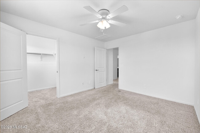 Building Photo - 7801 S Walnutview Dr