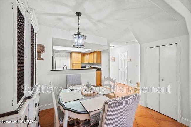 Building Photo - 69 Emerald Ct