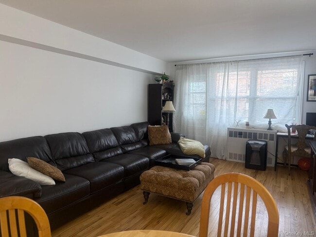 Building Photo - 601 Chestnut St