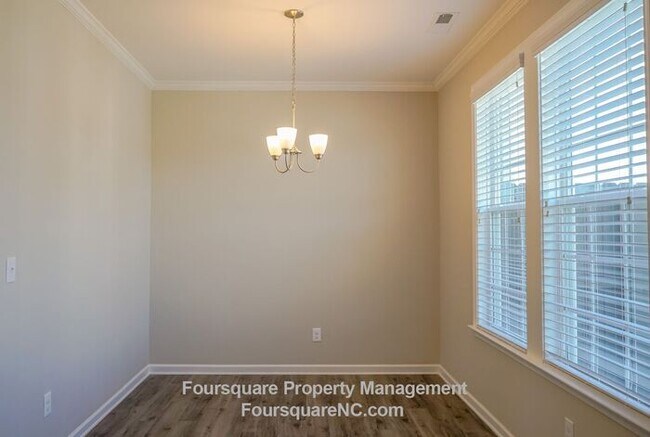 Building Photo - Modern 3-Story Townhome with Entry-Level Bonus Room, Back Deck & Garage , Community Pool in North...